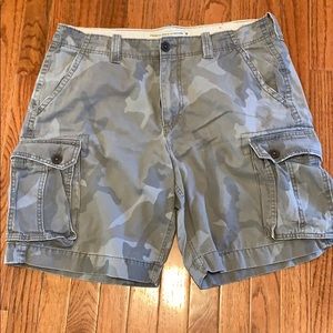 Camo American Eagle shorts